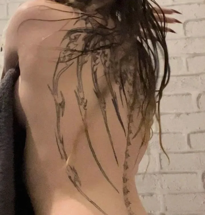Clara, 21
