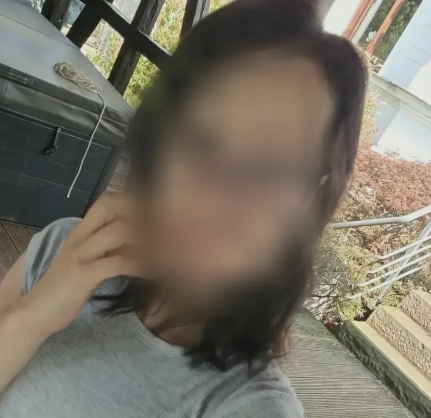 Sara, 26